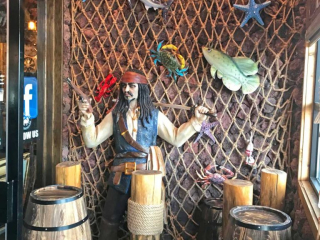 Hook &amp; Reel Inside Restaurant - Architectural Design